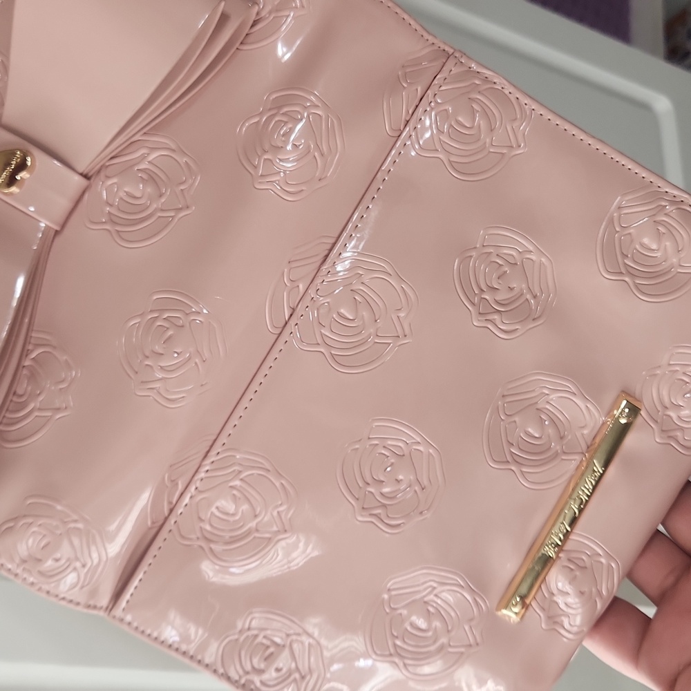 Betsey Johnson Pink Patent Bow Crossbody Bag - Picture 7 of 8